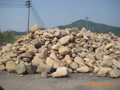 大小鵝卵石、礫石與碎石 林軍個體經(jīng)營的優(yōu)質供應與專業(yè)加工